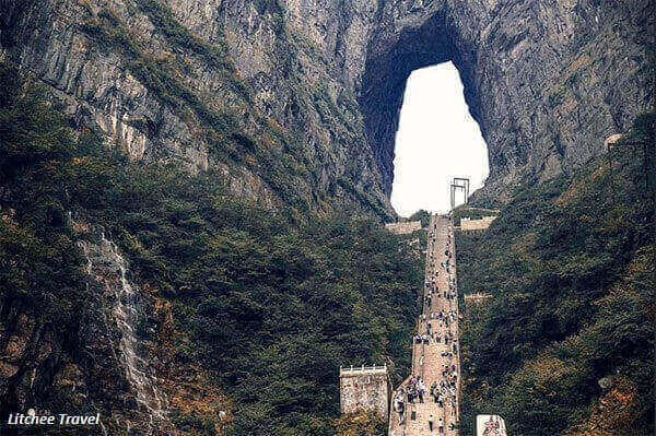 TOUR NAM NINH - TRƯƠNG GIA GIỚI – THIÊN MÔN SƠN - PHƯỢNG HOÀNG CỔ TRẤN - CÁT THÚ CÀN CHÂU 6 NGÀY 5